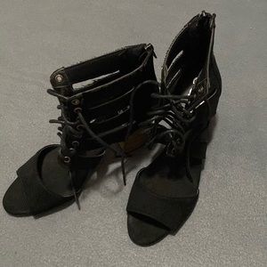 Black Sandal perfect for night out!
